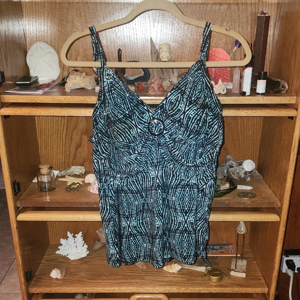 St. John's Bay Black and Blue Tank Top